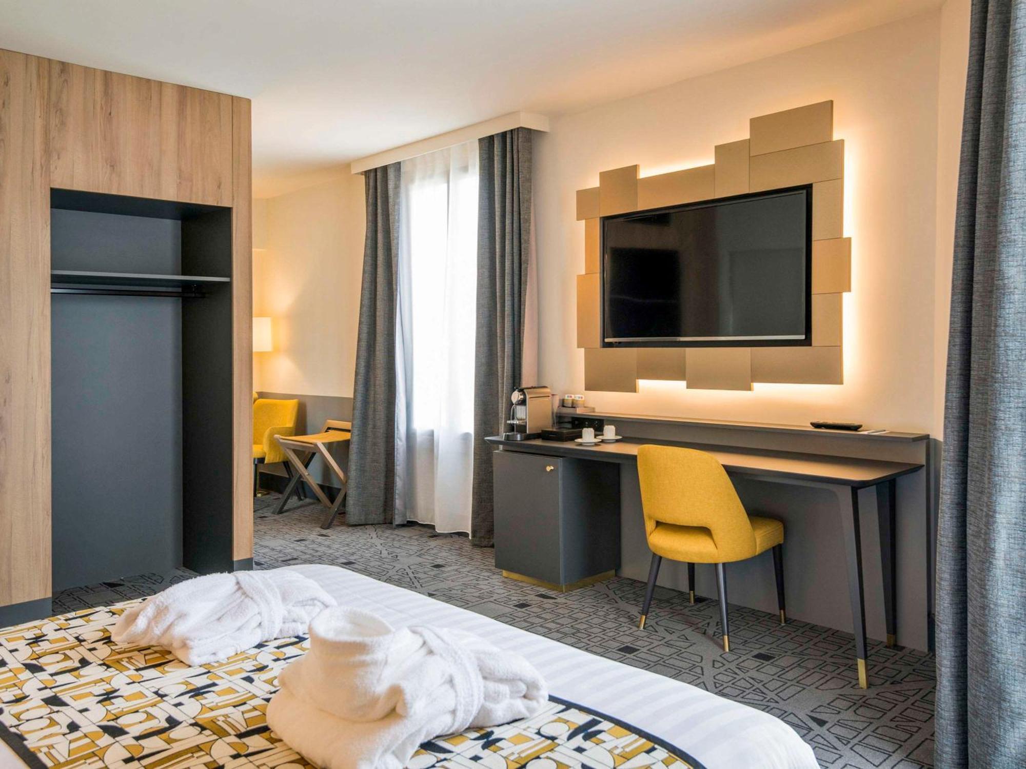 Hotel Mercure Rodez Cathedrale Zewnętrze zdjęcie