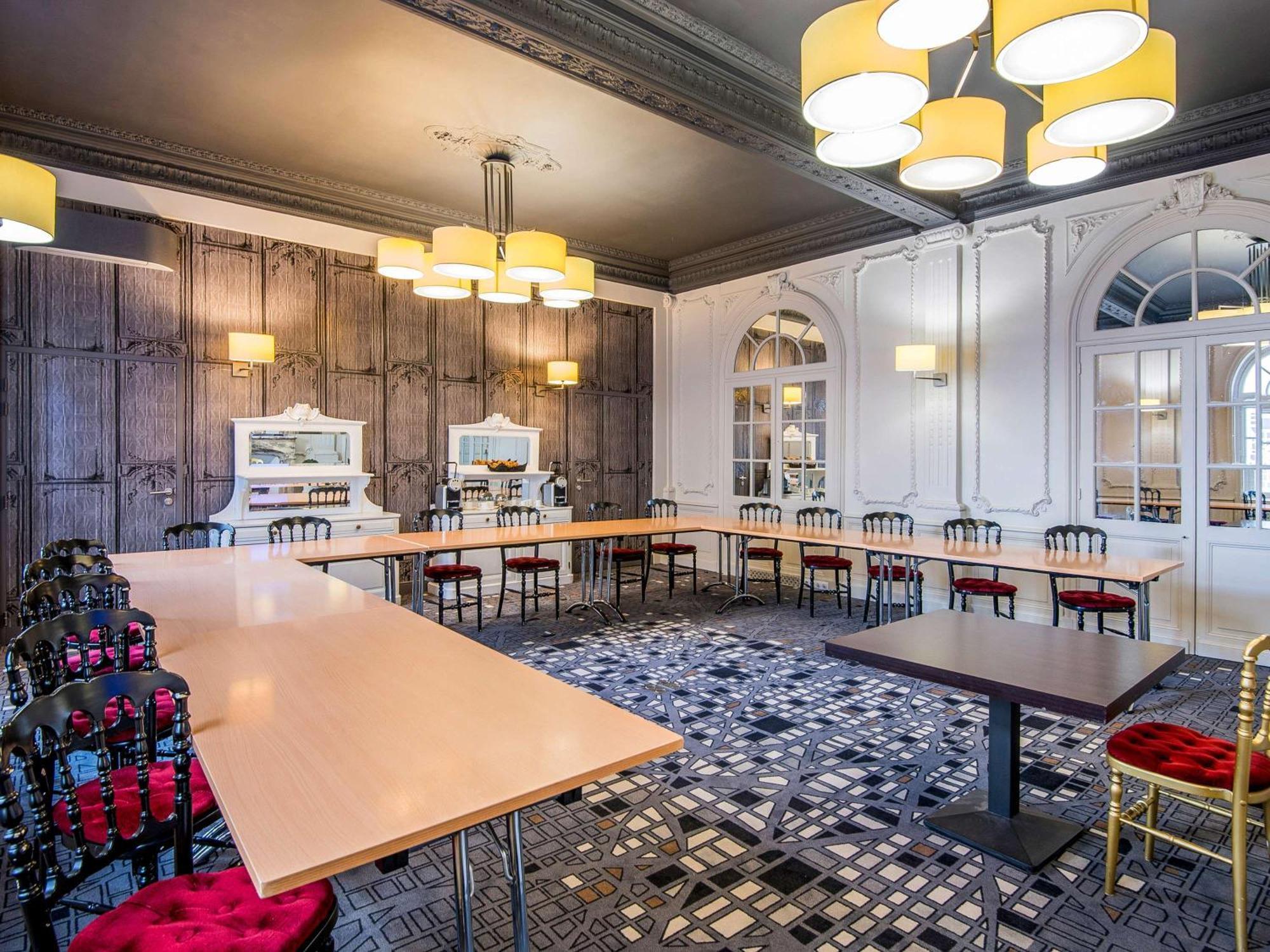 Hotel Mercure Rodez Cathedrale Zewnętrze zdjęcie