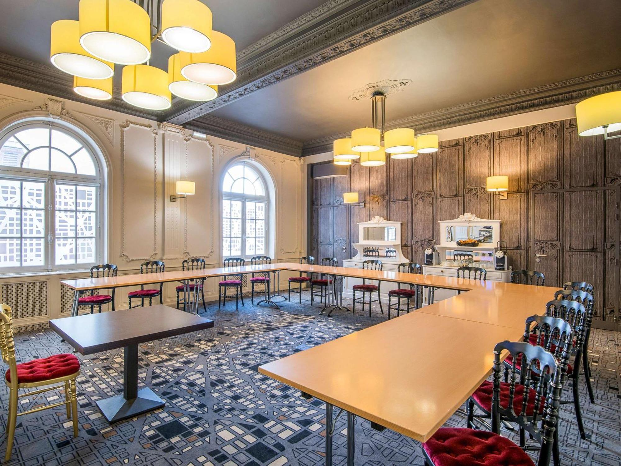 Hotel Mercure Rodez Cathedrale Zewnętrze zdjęcie