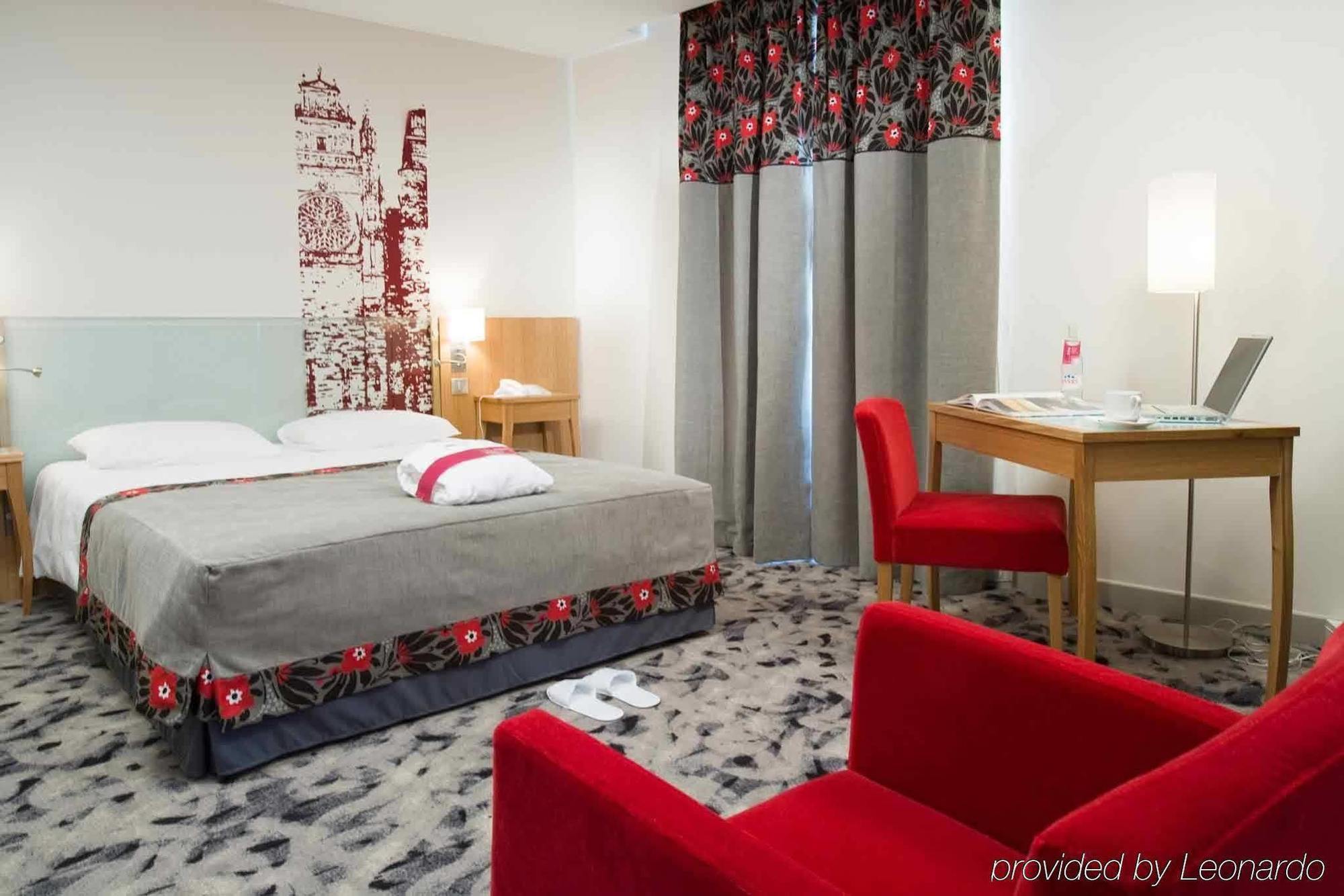 Hotel Mercure Rodez Cathedrale Zewnętrze zdjęcie
